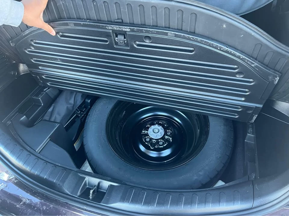 2017 Toyota RAV4 4th Gen - Image 4 of 4