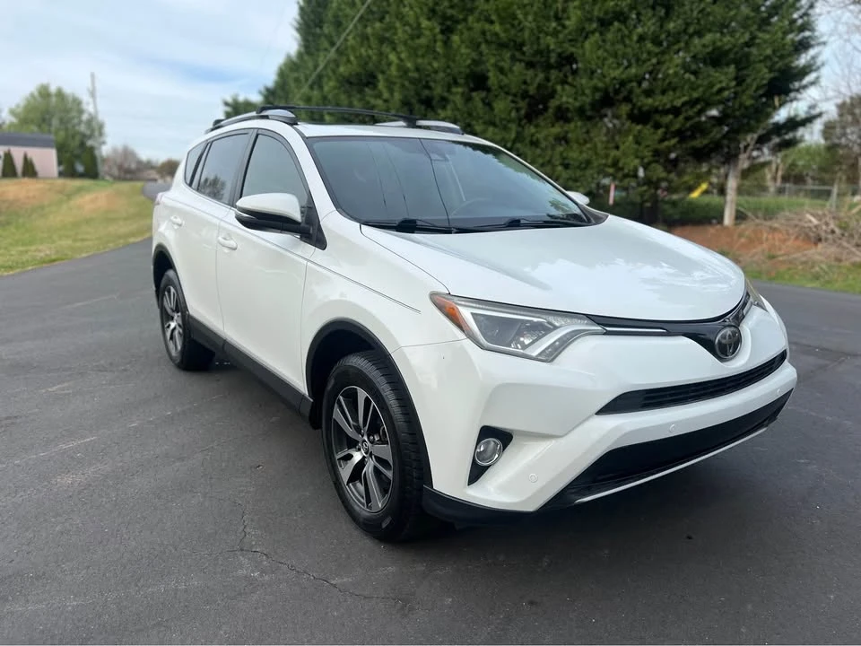 2017 Toyota RAV4 4th Gen - Image 3 of 11