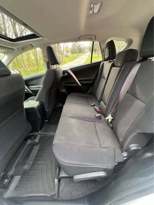2017 Toyota RAV4 4th Gen - Image 9 of 11