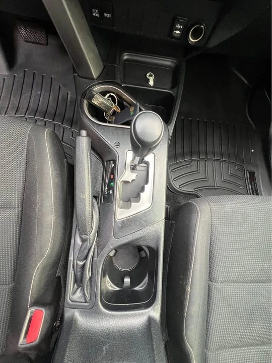 2017 Toyota RAV4 4th Gen - Image 8 of 11