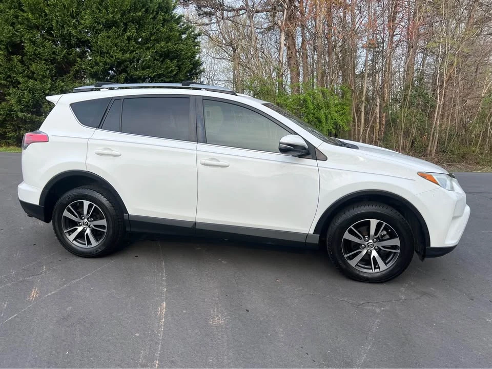 2017 Toyota RAV4 4th Gen - Image 2 of 11