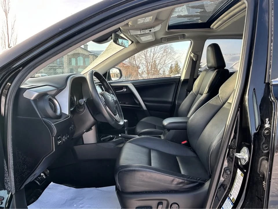 2017 Toyota RAV4 4th Gen - Image 6 of 19
