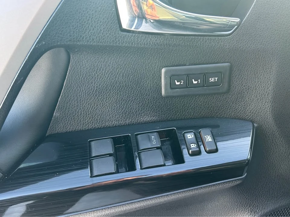 2017 Toyota RAV4 4th Gen - Image 7 of 19
