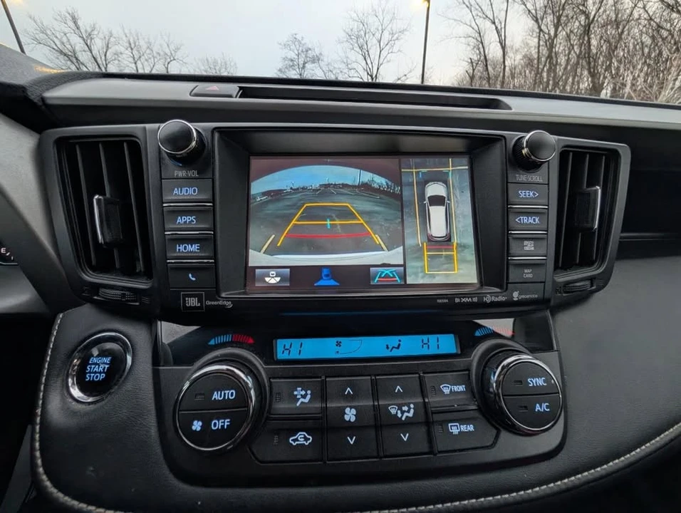 2017 Toyota RAV4 4th Gen - Image 14 of 18