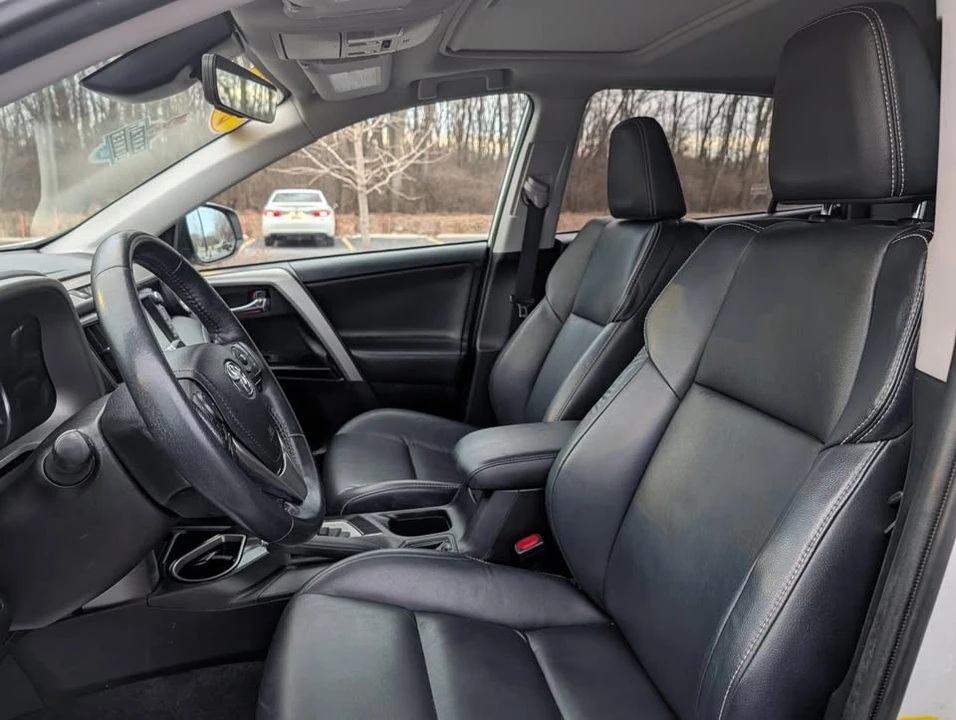 2017 Toyota RAV4 4th Gen - Image 11 of 18