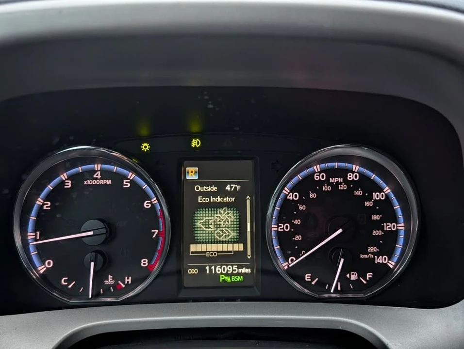 2017 Toyota RAV4 4th Gen - Image 15 of 18
