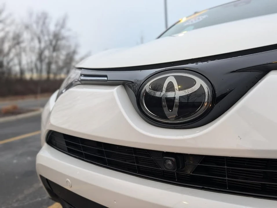 2017 Toyota RAV4 4th Gen - Image 7 of 18