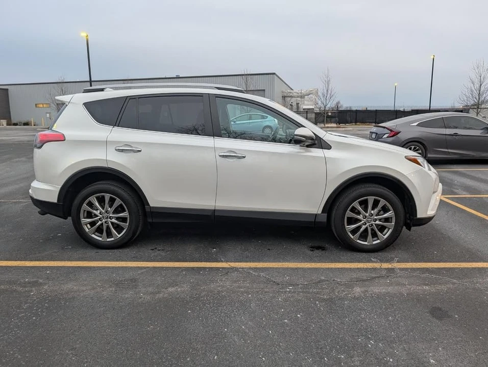 2017 Toyota RAV4 4th Gen - Image 5 of 18