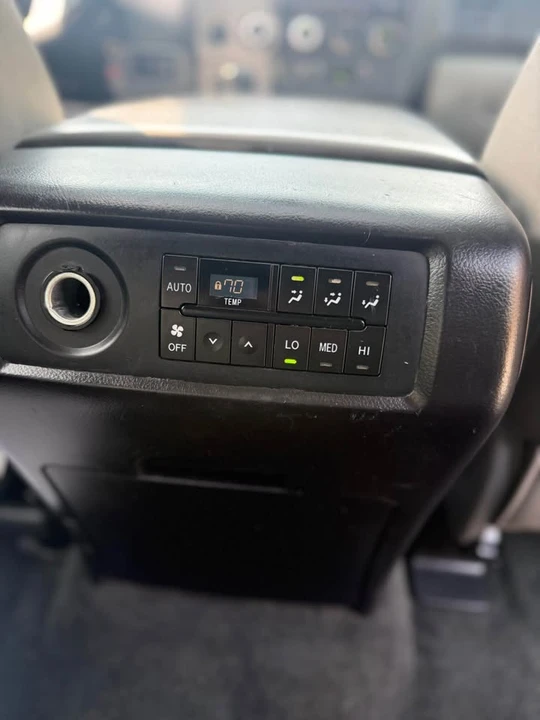 2017 Toyota Sequoia 2nd Gen - Image 16 of 20