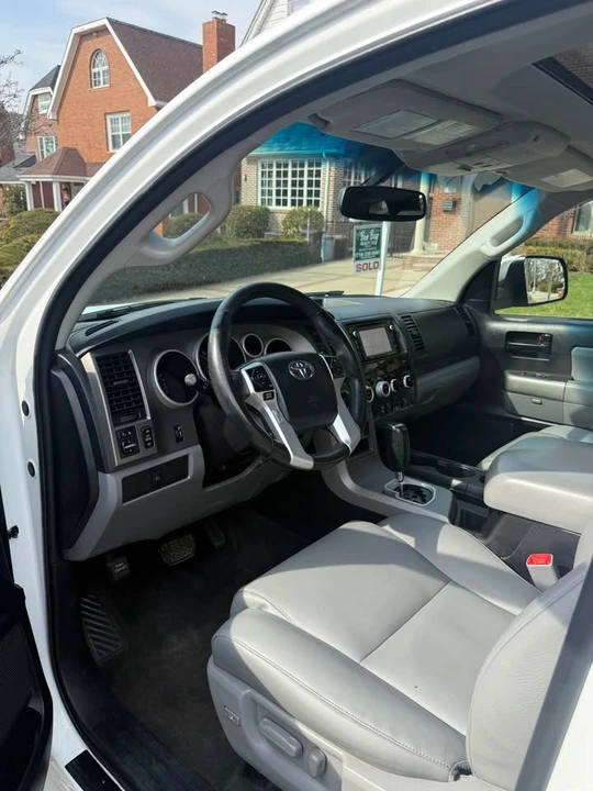 2017 Toyota Sequoia 2nd Gen - Image 6 of 20