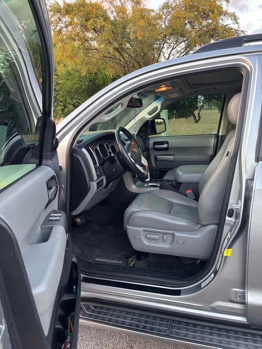 2017 Toyota Sequoia 2nd Gen - Image 5 of 13