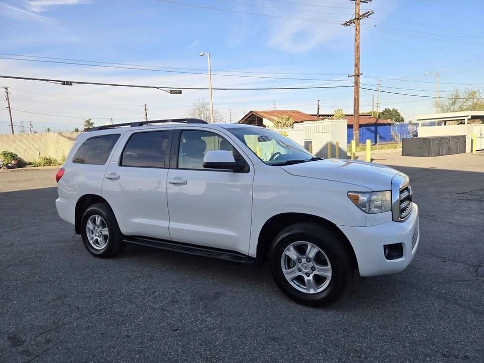 2017 Toyota Sequoia 2nd Gen - Image 2 of 13