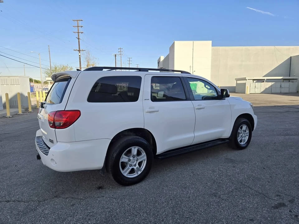 2017 Toyota Sequoia 2nd Gen - Image 3 of 13