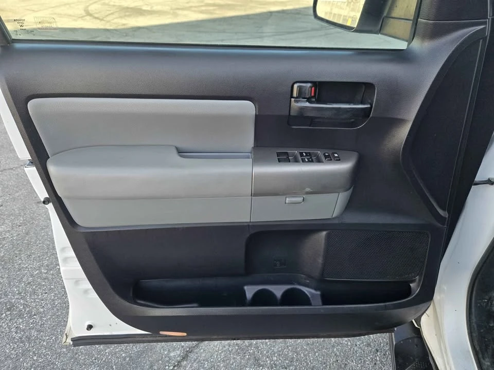 2017 Toyota Sequoia 2nd Gen - Image 12 of 13