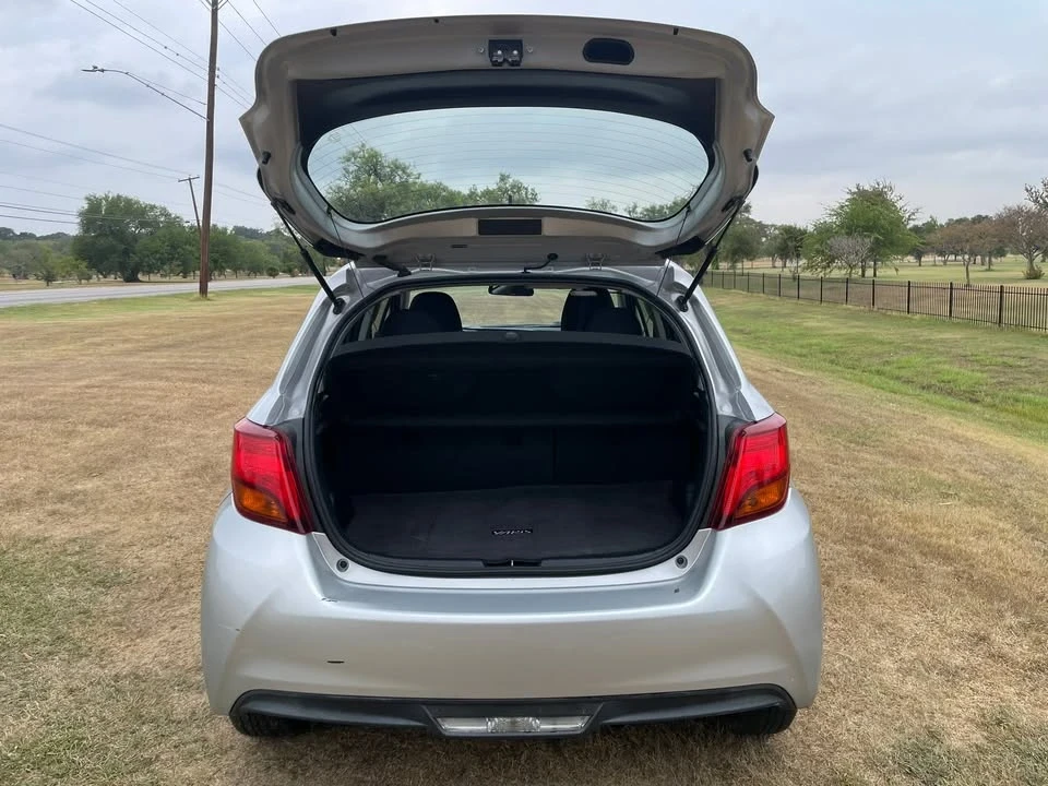 2017 Toyota Yaris - Image 18 of 20