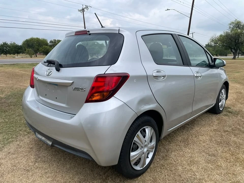 2017 Toyota Yaris - Image 4 of 20