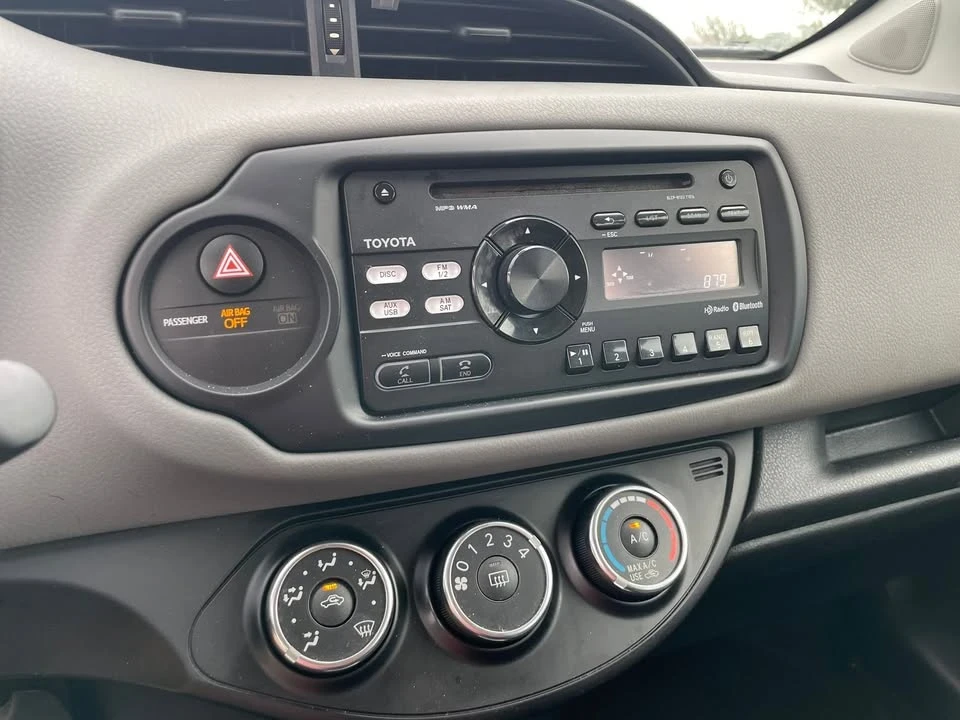 2017 Toyota Yaris - Image 13 of 20