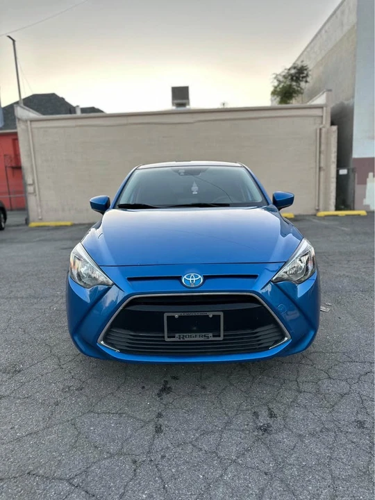 2017 Toyota Yaris - Image 9 of 11