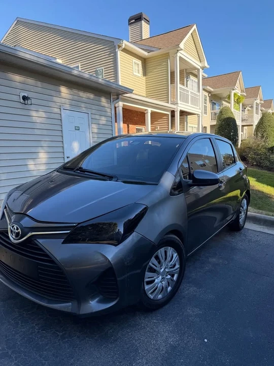 2017 Toyota Yaris - Image 7 of 8