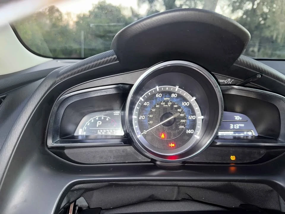 2017 Toyota Yaris - Image 12 of 13