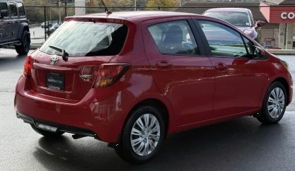 2017 Toyota Yaris - Image 3 of 8