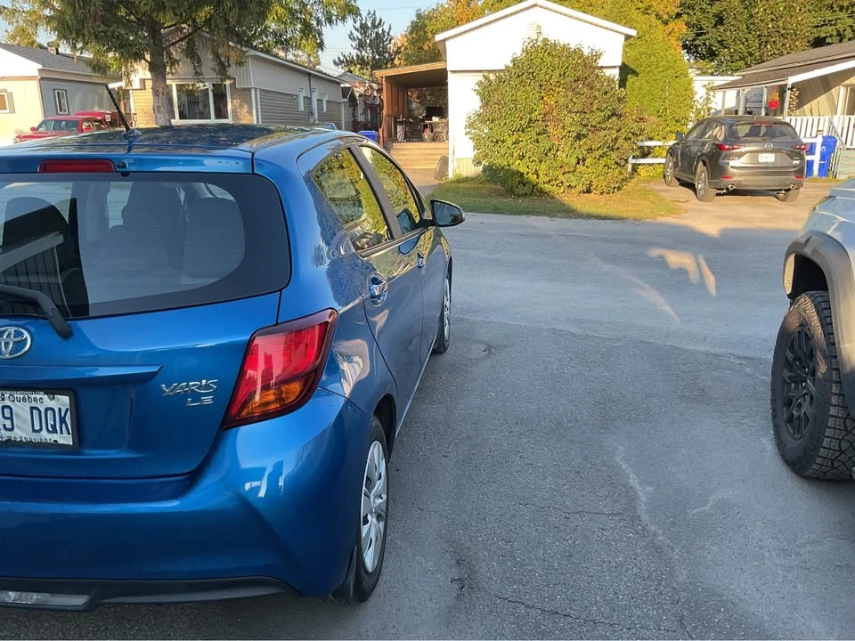 2017 Toyota Yaris - Image 2 of 5