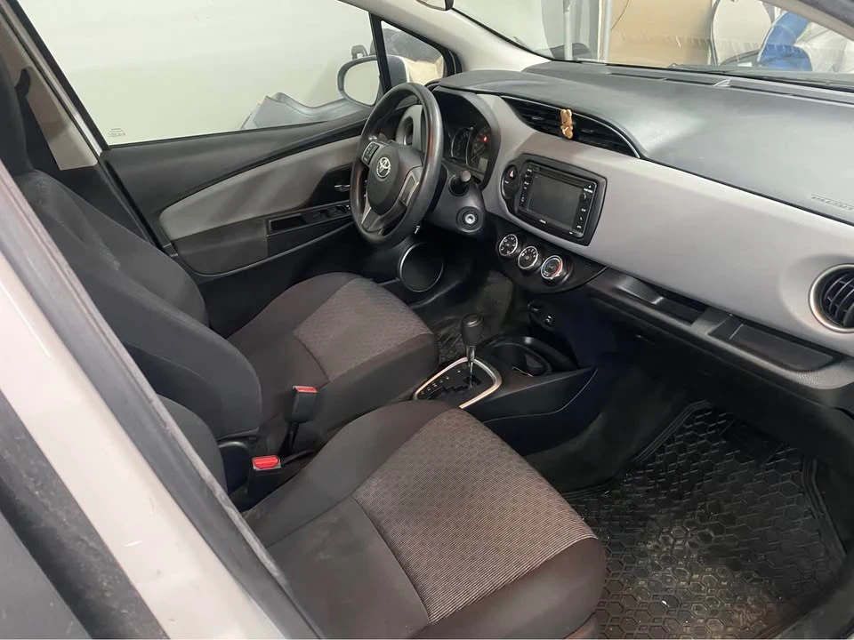 2017 Toyota Yaris - Image 4 of 4