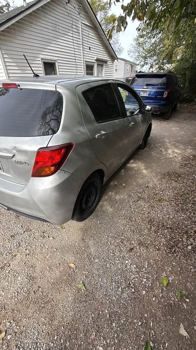 2017 Toyota Yaris - Image 5 of 6