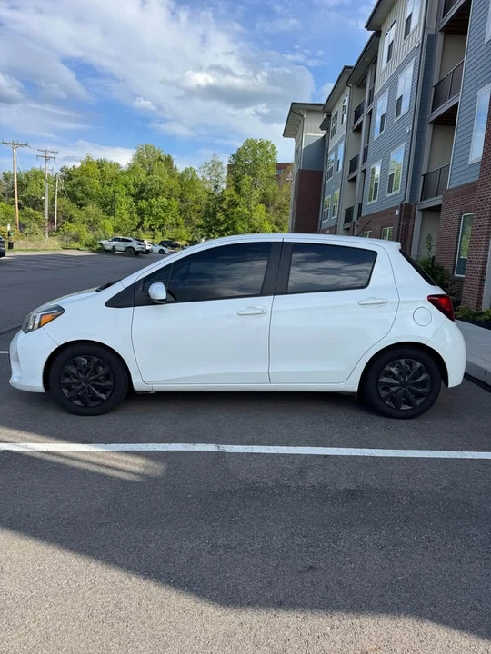 2017 Toyota Yaris - Image 4 of 15