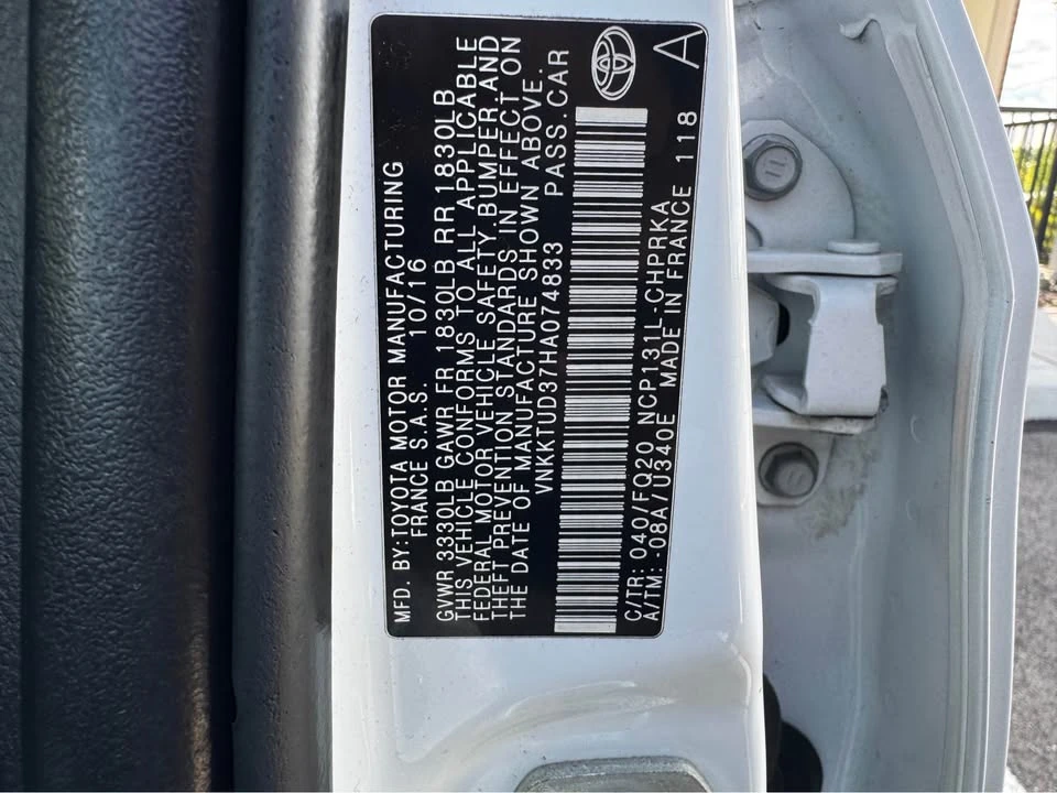 2017 Toyota Yaris - Image 15 of 15