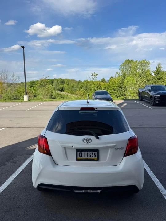 2017 Toyota Yaris - Image 7 of 15