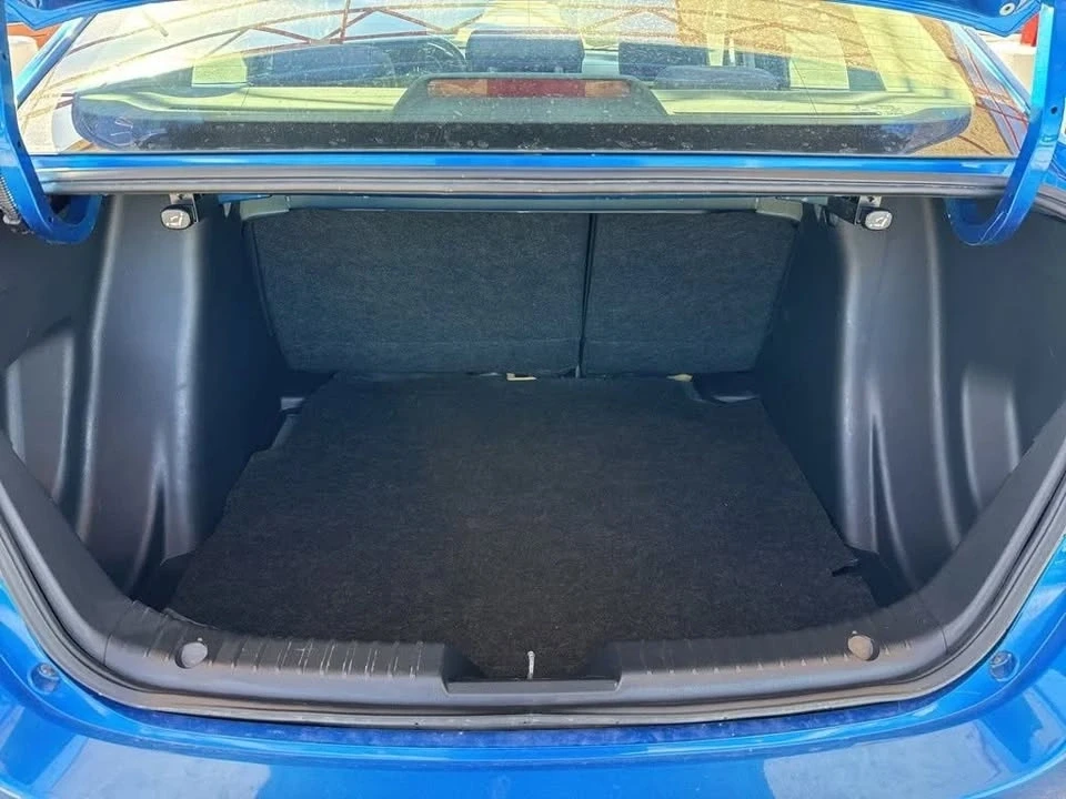 2017 Toyota Yaris - Image 9 of 9