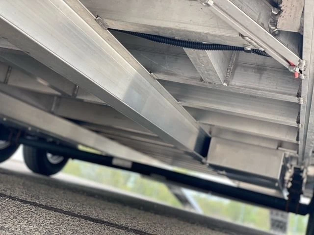 2017 Porsche - Image 20 of 27
