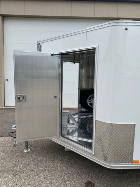 2017 Porsche - Image 6 of 27