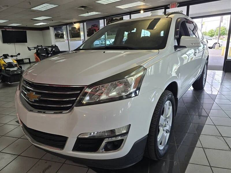 2017 Chevrolet Traverse - Image 2 of 4
