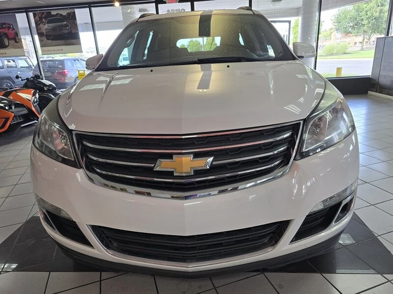 2017 Chevrolet Traverse - Image 3 of 4