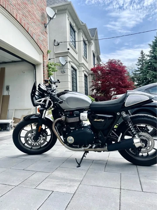 2017 Triumph New Bonneville - Image 5 of 6