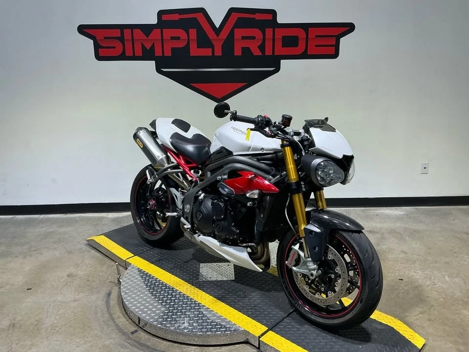 2017 Triumph Speed Triple - Image 2 of 15
