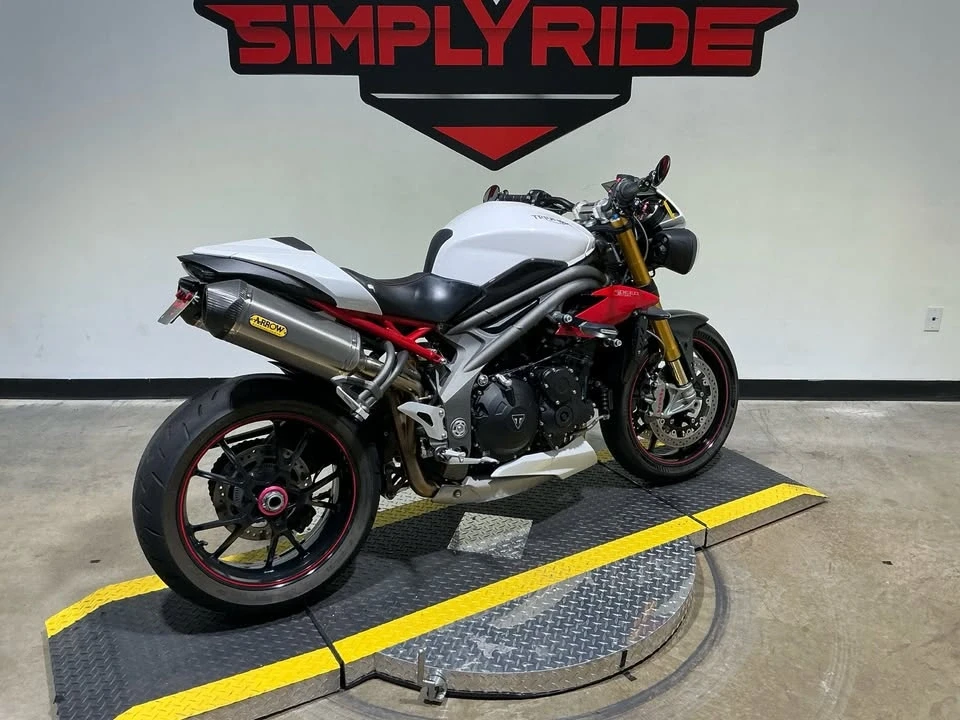 2017 Triumph Speed Triple - Image 8 of 15