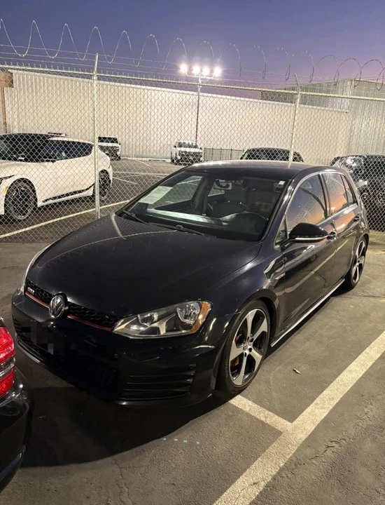2017 Volkswagen GTI Mk7 - Image 3 of 4