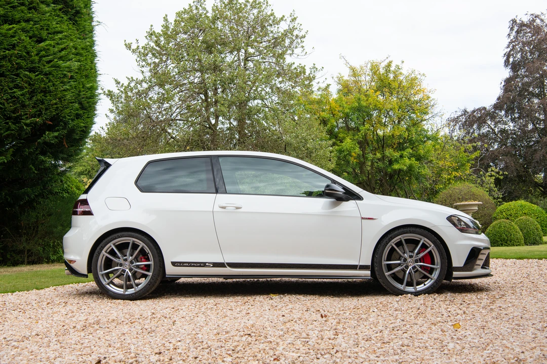 2017 Volkswagen GTI Mk7 - Image 8 of 31