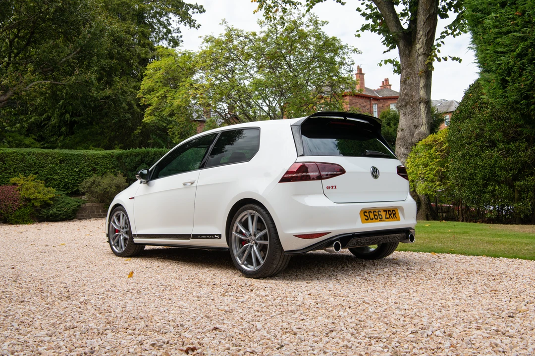2017 Volkswagen GTI Mk7 - Image 11 of 31