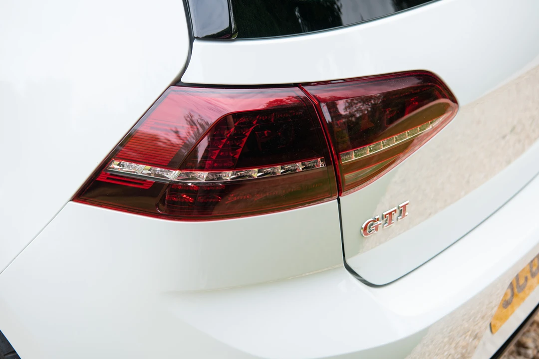 2017 Volkswagen GTI Mk7 - Image 24 of 31