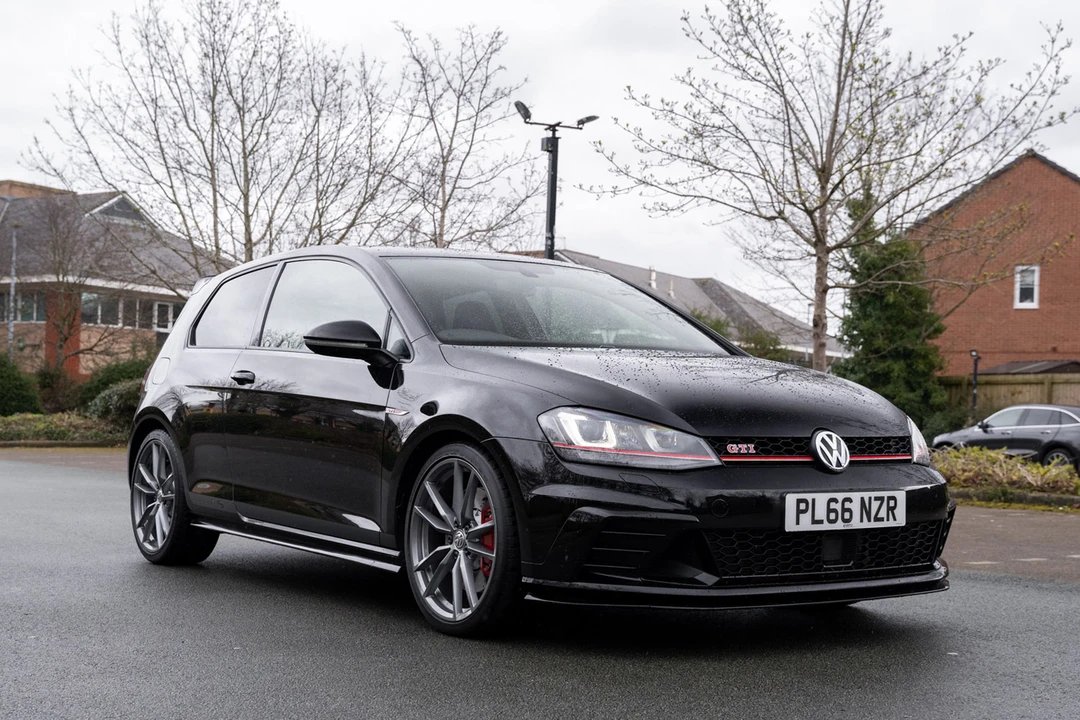 2017 Volkswagen GTI Mk7 - Image 2 of 31