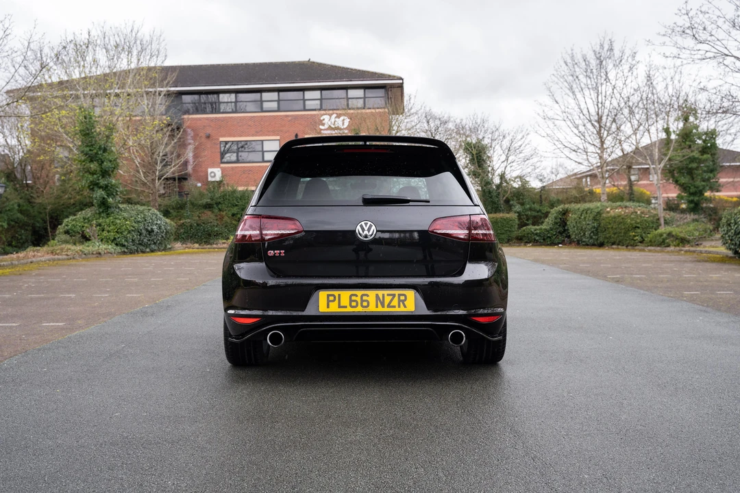 2017 Volkswagen GTI Mk7 - Image 13 of 31