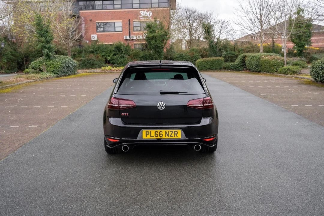 2017 Volkswagen GTI Mk7 - Image 14 of 31