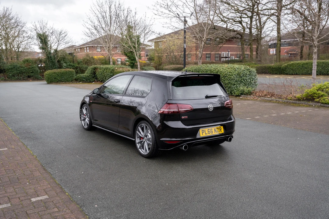 2017 Volkswagen GTI Mk7 - Image 16 of 31