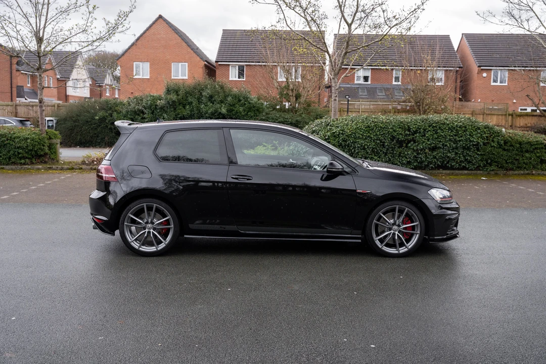 2017 Volkswagen GTI Mk7 - Image 28 of 31