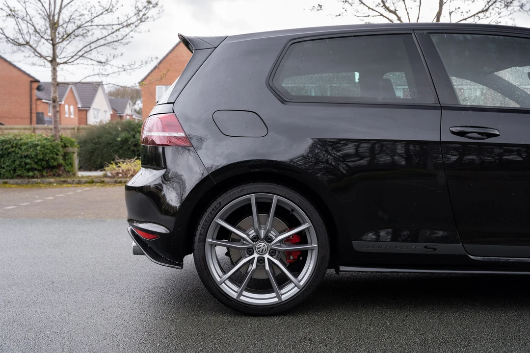 2017 Volkswagen GTI Mk7 - Image 29 of 31