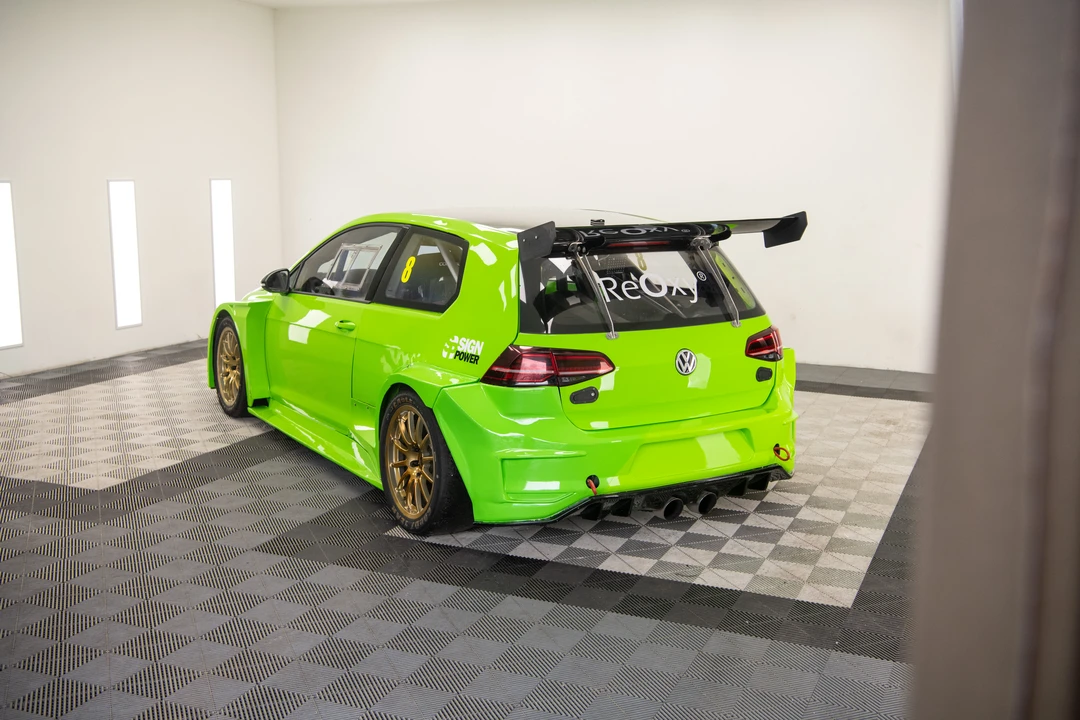 2017 Volkswagen GTI Mk7 - Image 16 of 31
